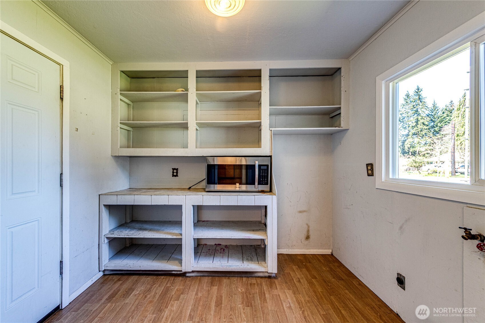 2016 W 10th Street , Port Angeles, WA 98363