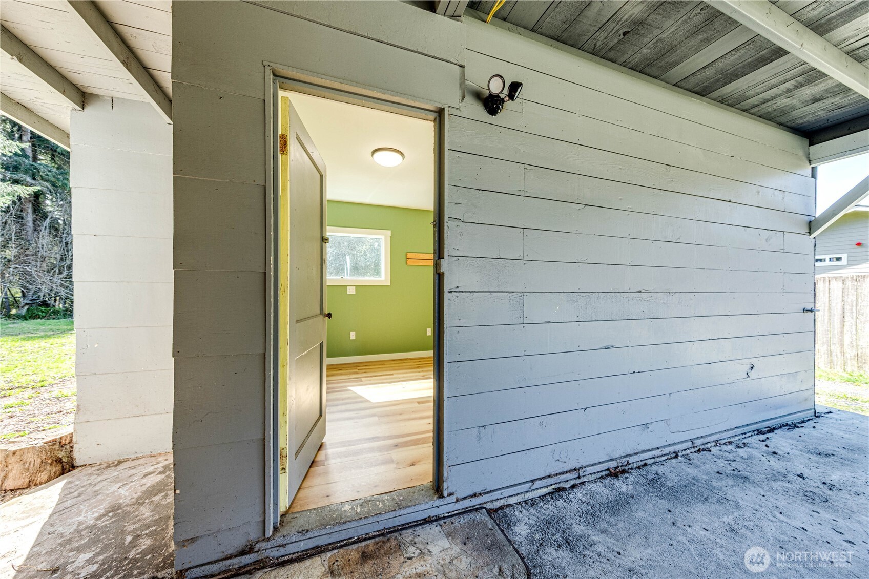 2016 W 10th Street , Port Angeles, WA 98363