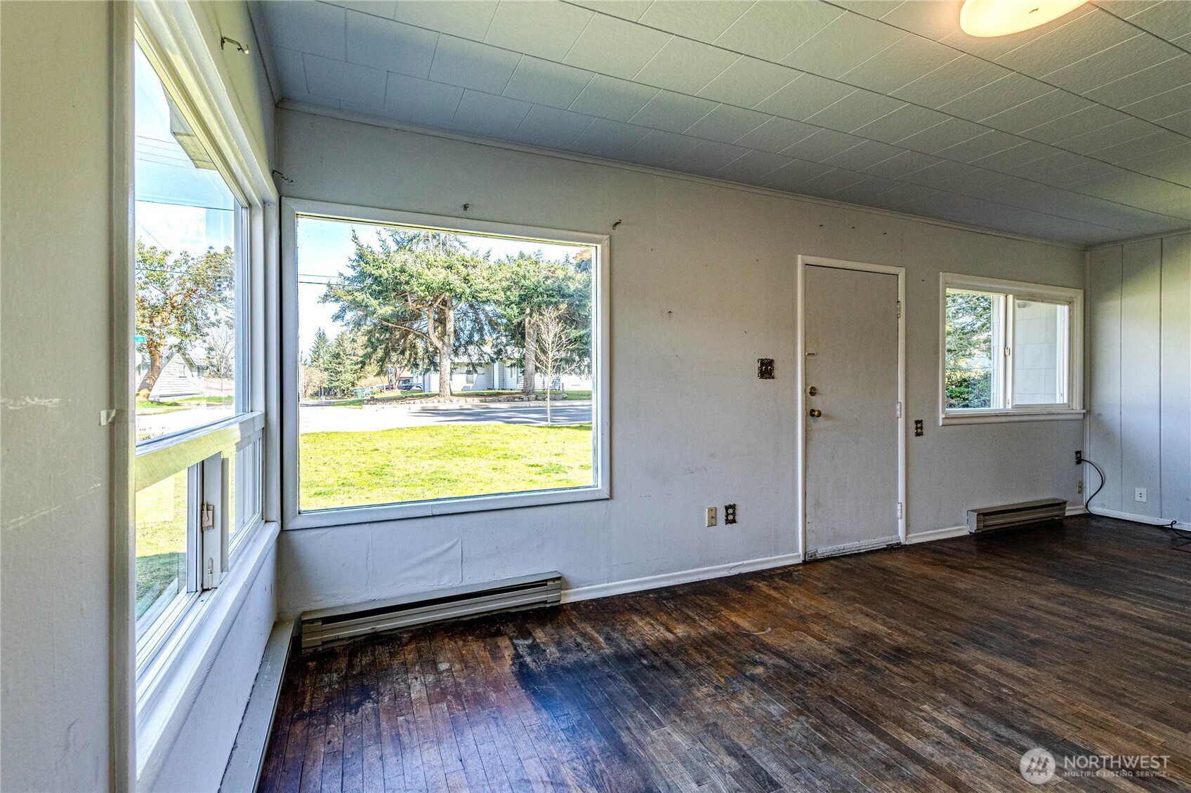 2016 W 10th Street , Port Angeles, WA 98363