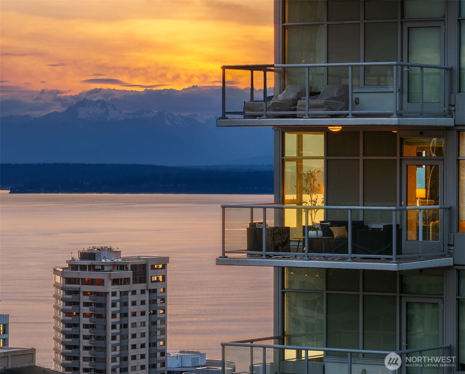 583 Battery Street #3406N, Seattle, WA 98121