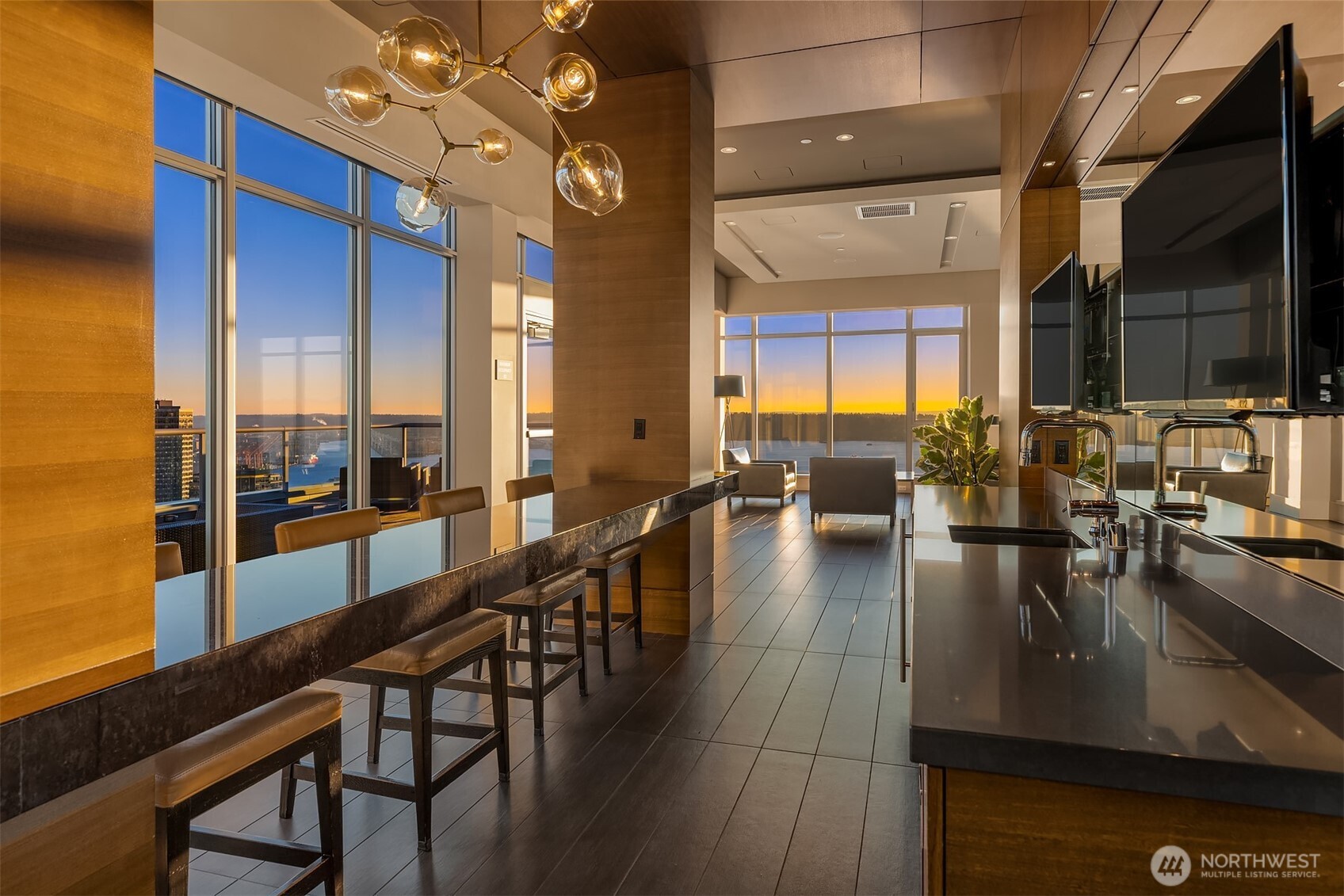 583 Battery Street #3406N, Seattle, WA 98121