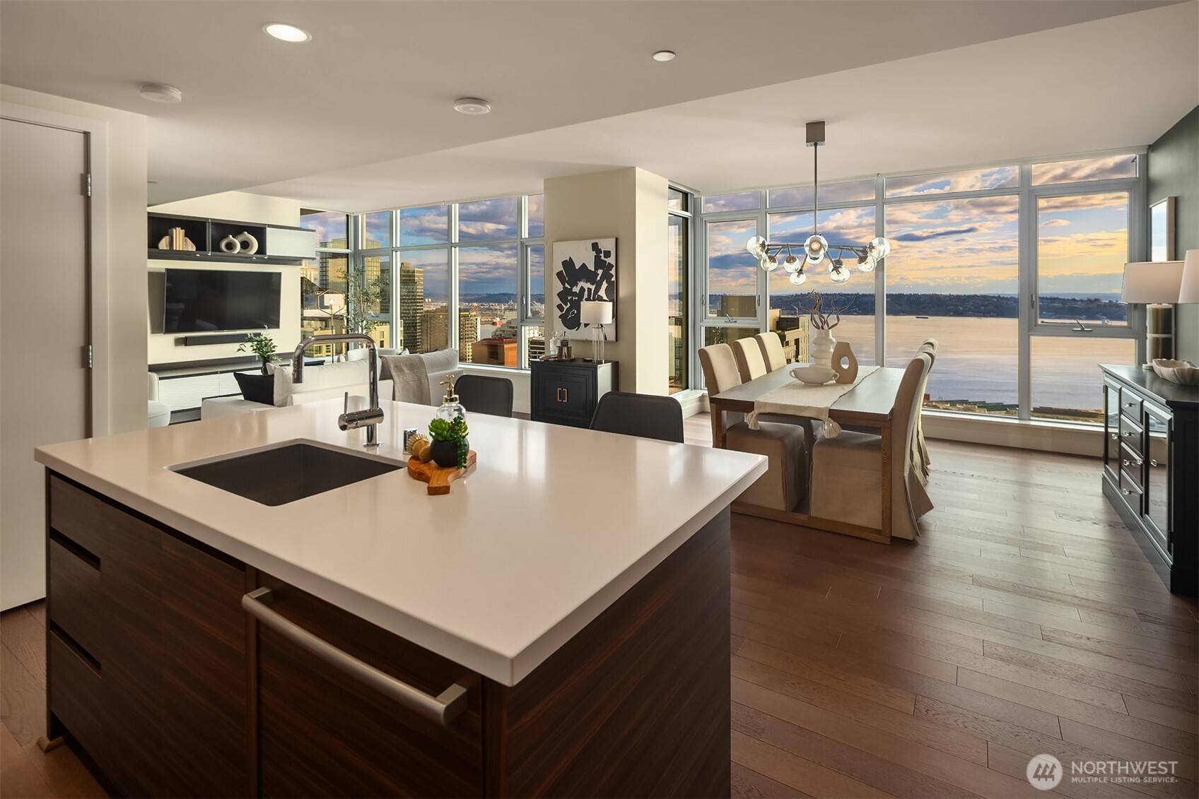 583 Battery Street #3406N, Seattle, WA 98121