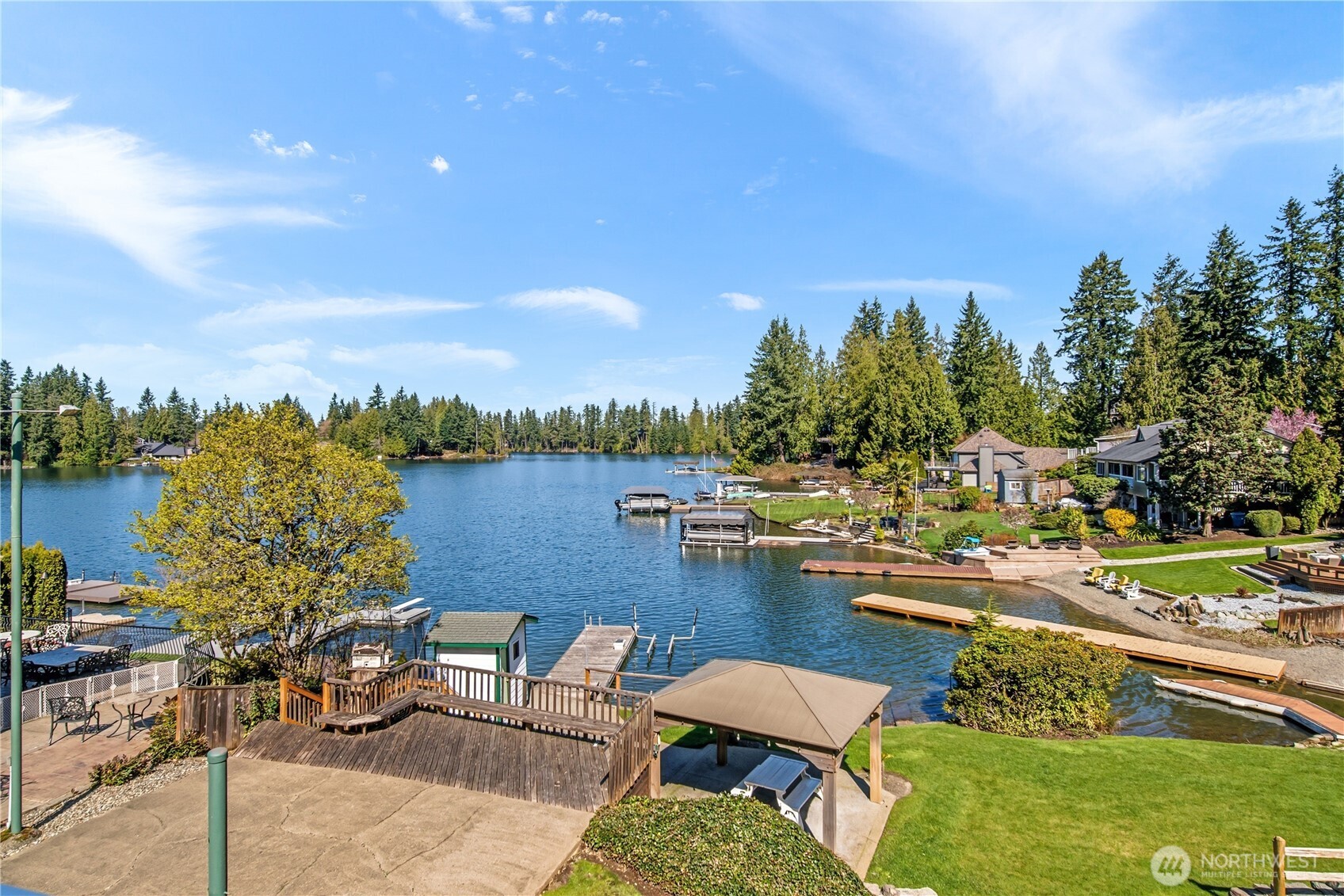4217 Lakeridge Drive E, Lake Tapps, WA 98391