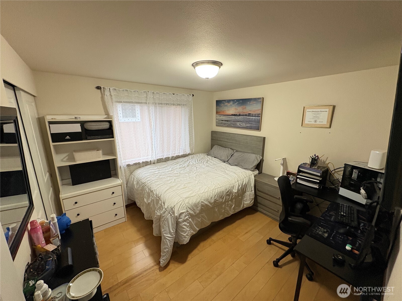 10050 19th Avenue SW, Seattle, WA 98146