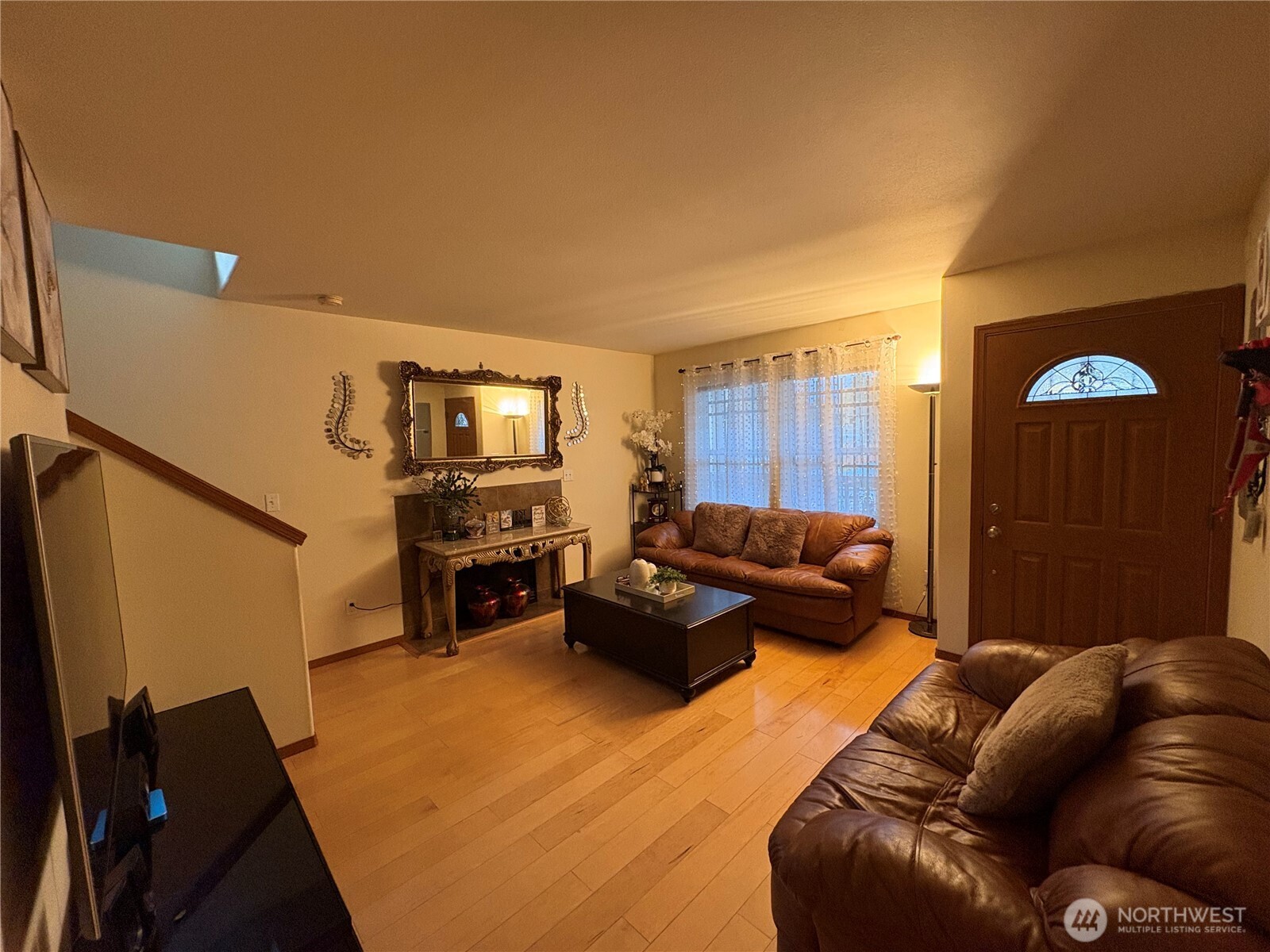 10050 19th Avenue SW, Seattle, WA 98146