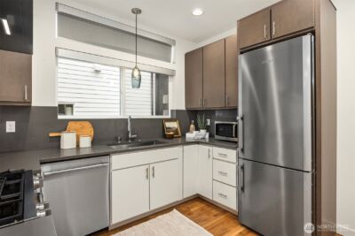 2005 Dexter Avenue N #B, Seattle, WA 98109 - Photo 12