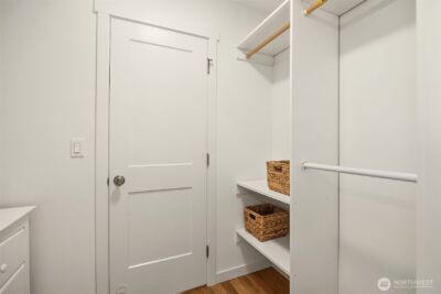 2005 Dexter Avenue N #B, Seattle, WA 98109 - Photo 18