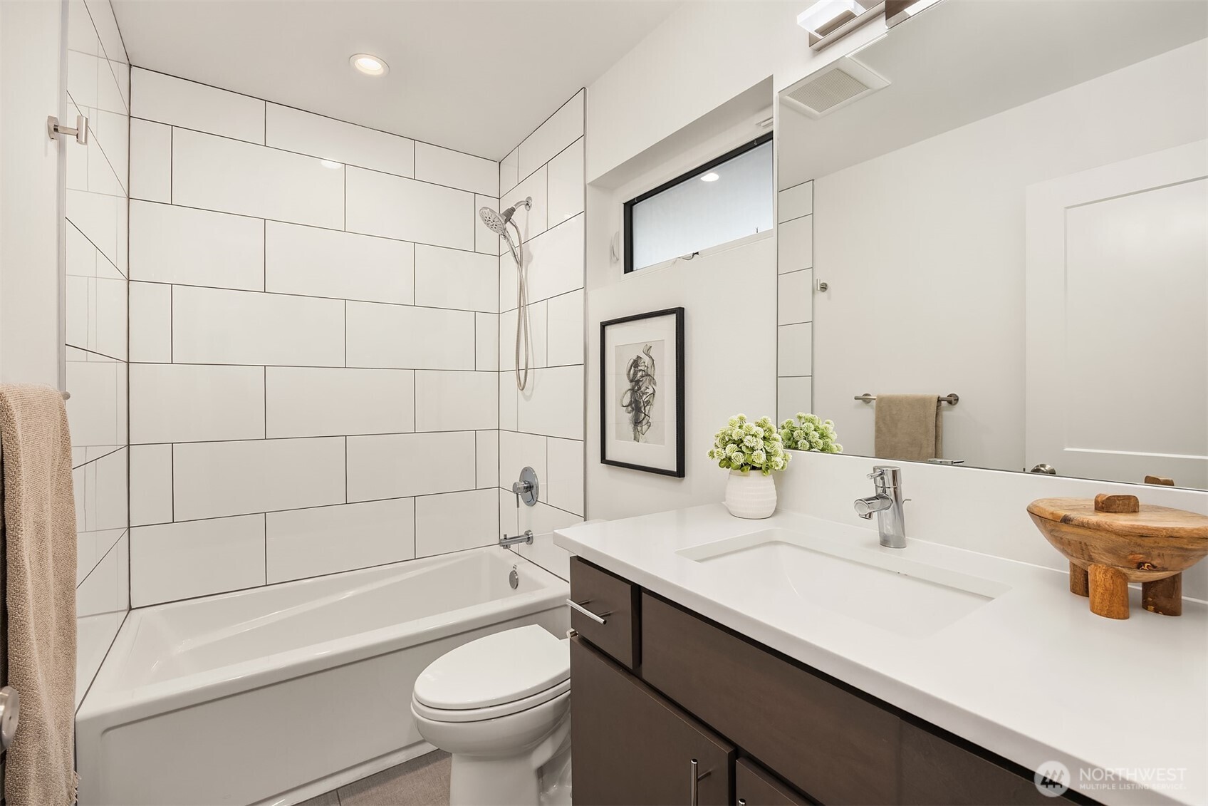 2005 Dexter Avenue N #B, Seattle, WA 98109