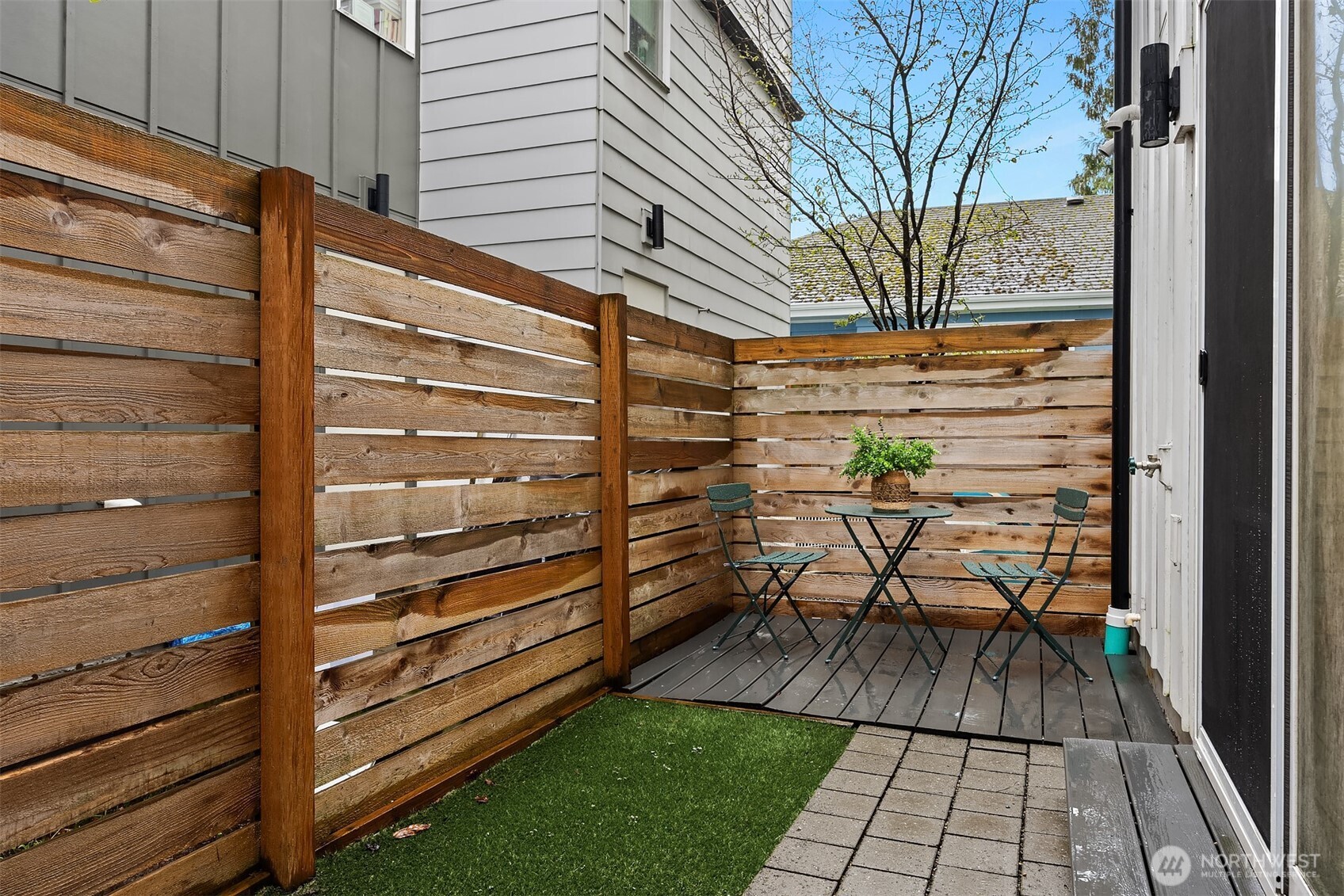 2005 Dexter Avenue N #B, Seattle, WA 98109