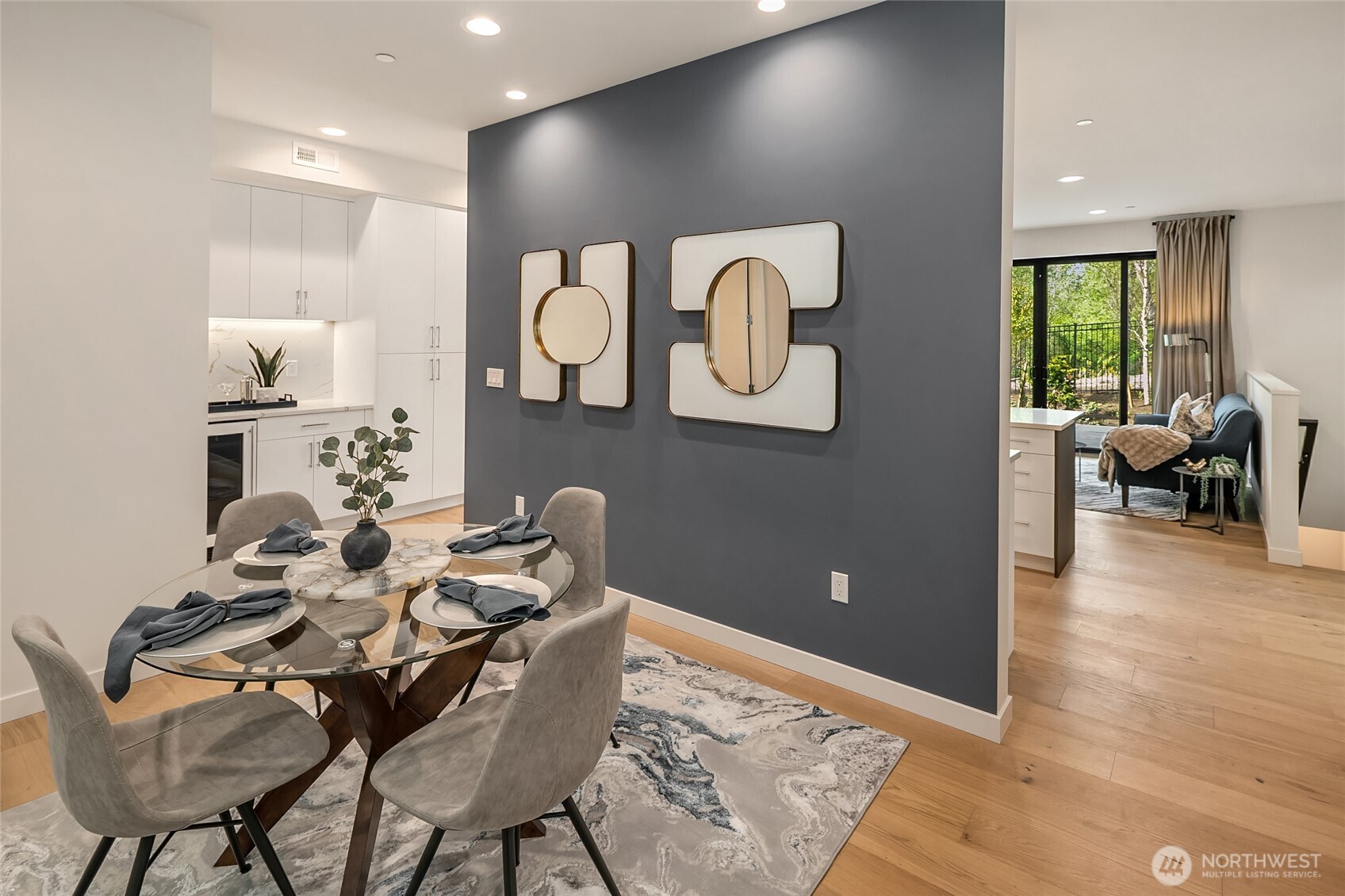286 118th Avenue SE, Bellevue, WA 98005
