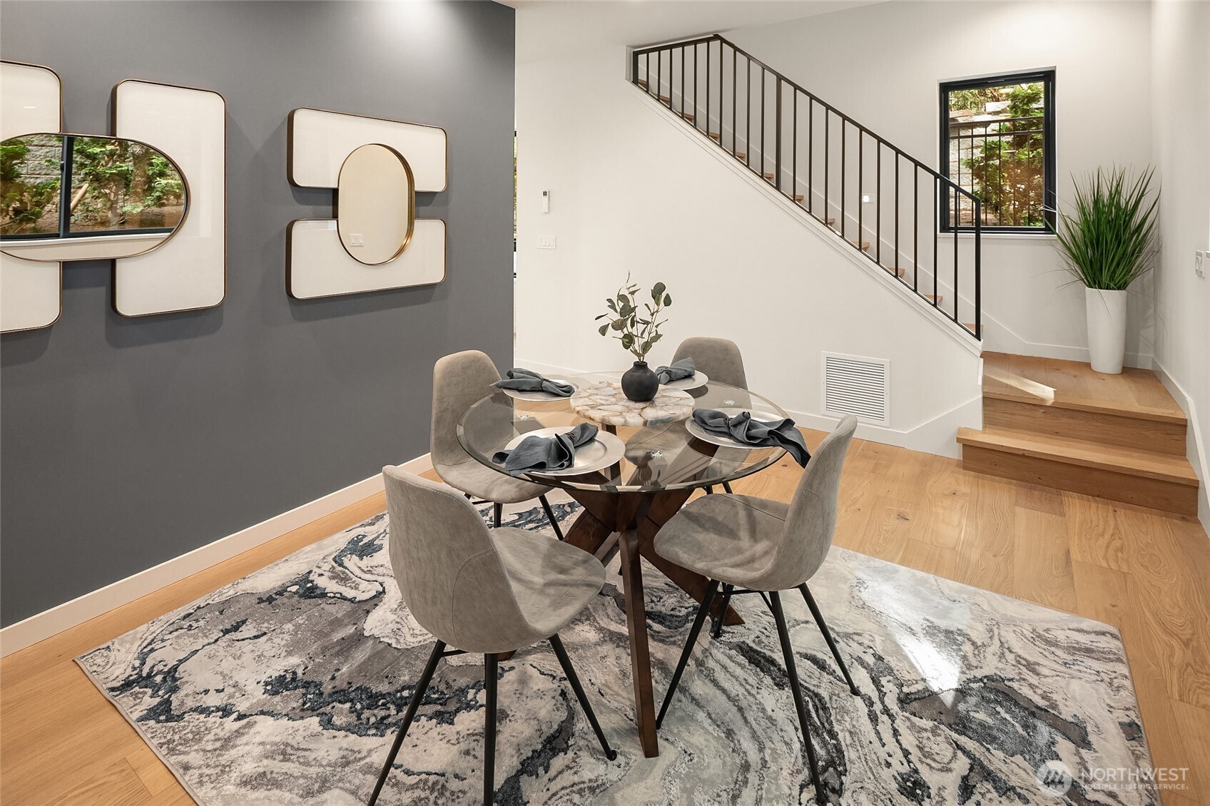 286 118th Avenue SE, Bellevue, WA 98005