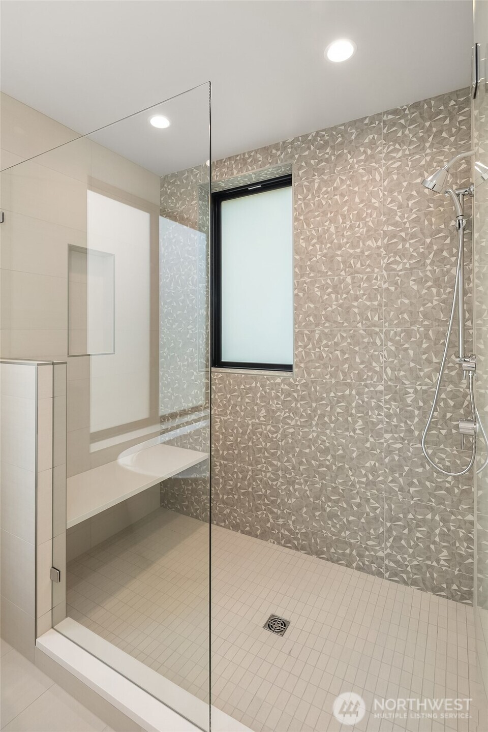 286 118th Avenue SE, Bellevue, WA 98005