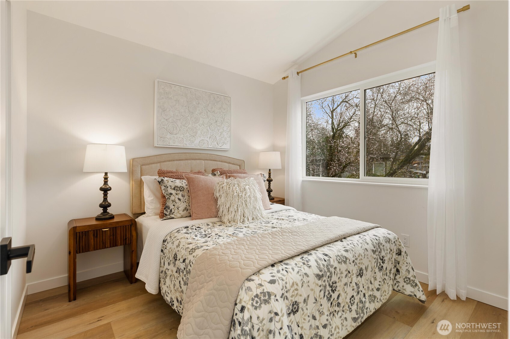 4725 S Findlay Street , Seattle, WA 98118