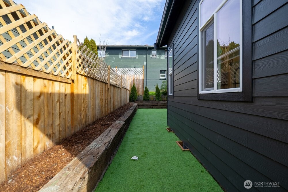 4725 S Findlay Street , Seattle, WA 98118