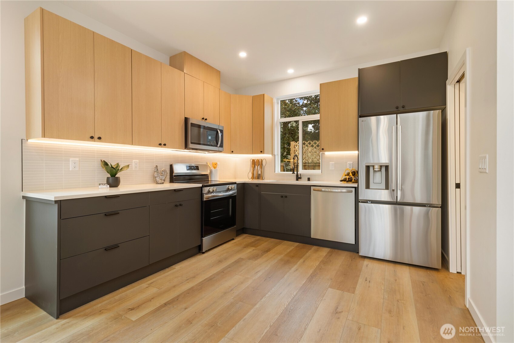 4725 S Findlay Street , Seattle, WA 98118