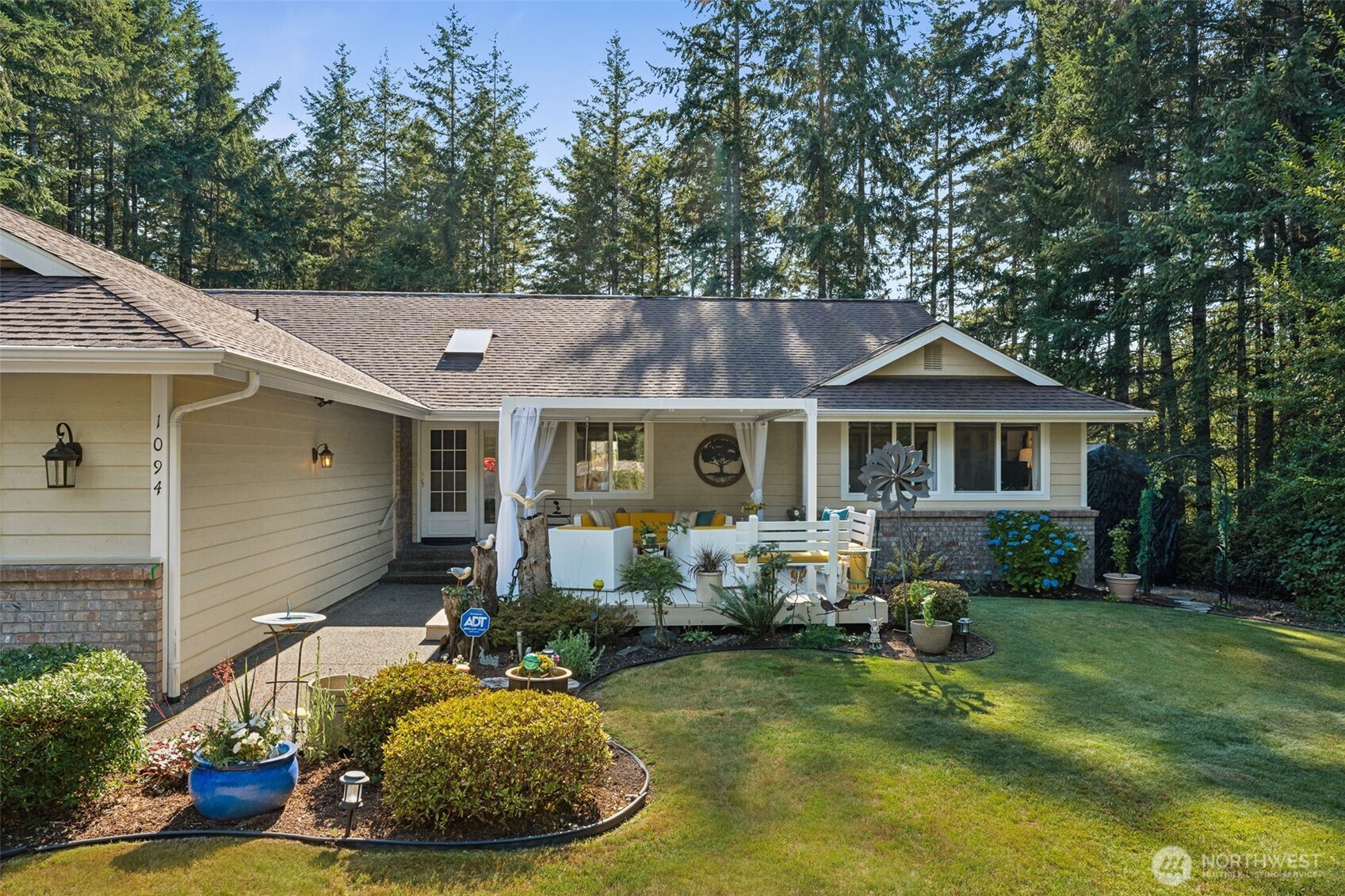 1094 SW Depot Court , Port Orchard, WA 98367