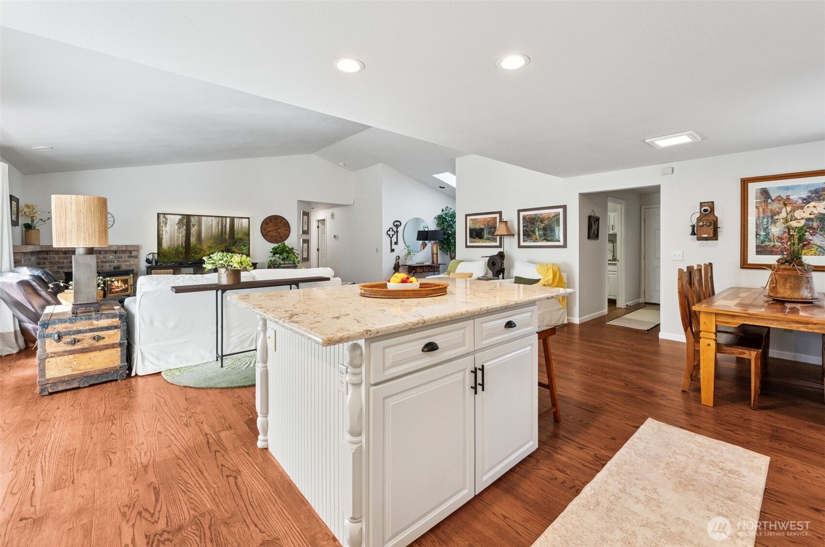 1094 SW Depot Court , Port Orchard, WA 98367