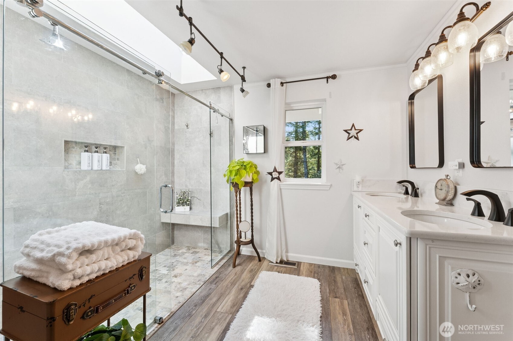 1094 SW Depot Court , Port Orchard, WA 98367