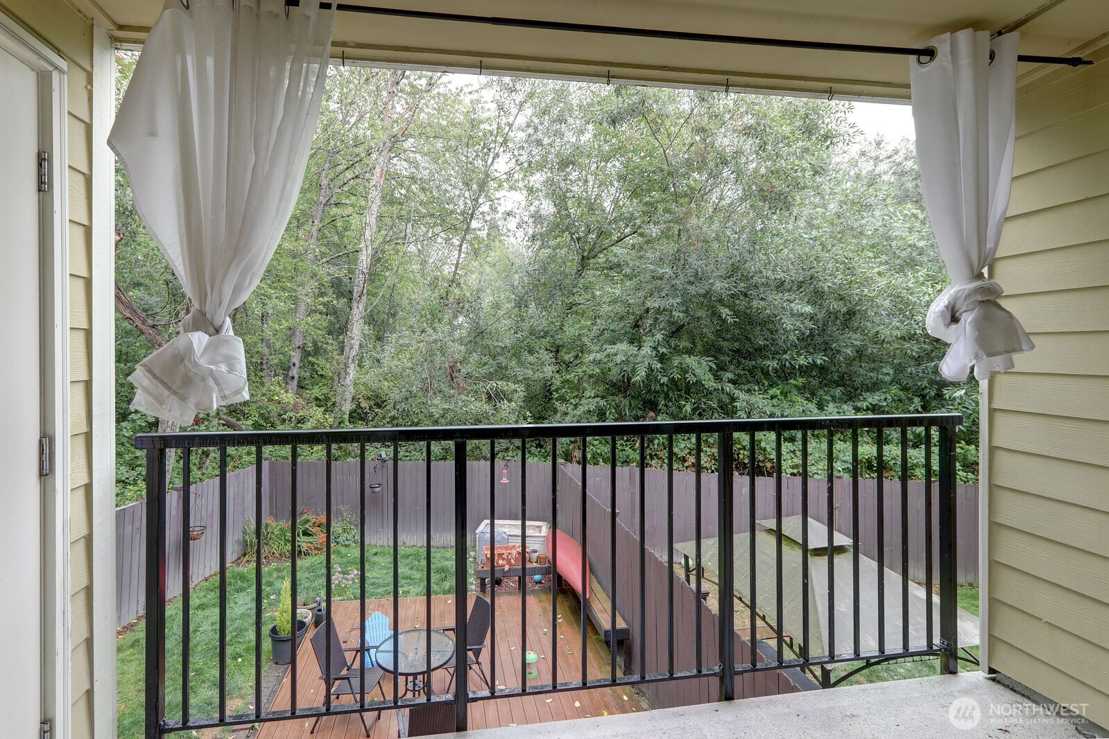 9806 28th Avenue SW #A201, Seattle, WA 98126