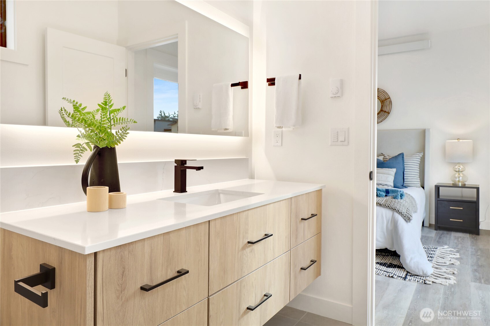 204 Skipping Stone Loop , Lynden, WA 98264