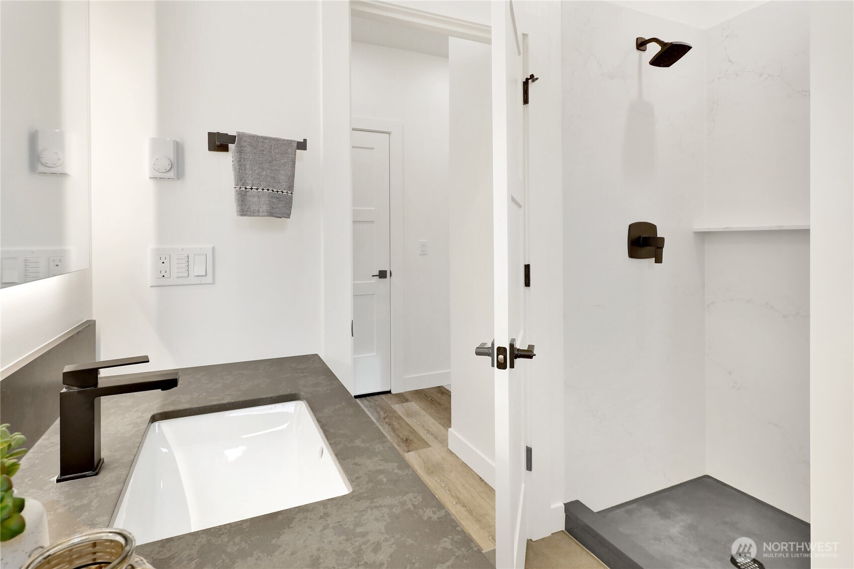 204 Skipping Stone Loop , Lynden, WA 98264