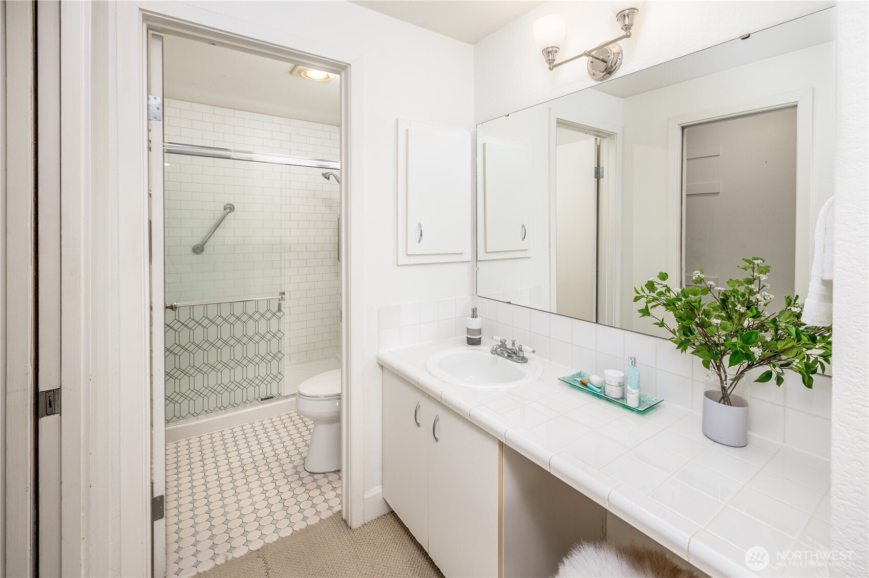 2244 13th Avenue W #410, Seattle, WA 98119