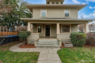 1055 E E ISAACS Avenue E, Walla Walla, WA 99362 - Photo 2