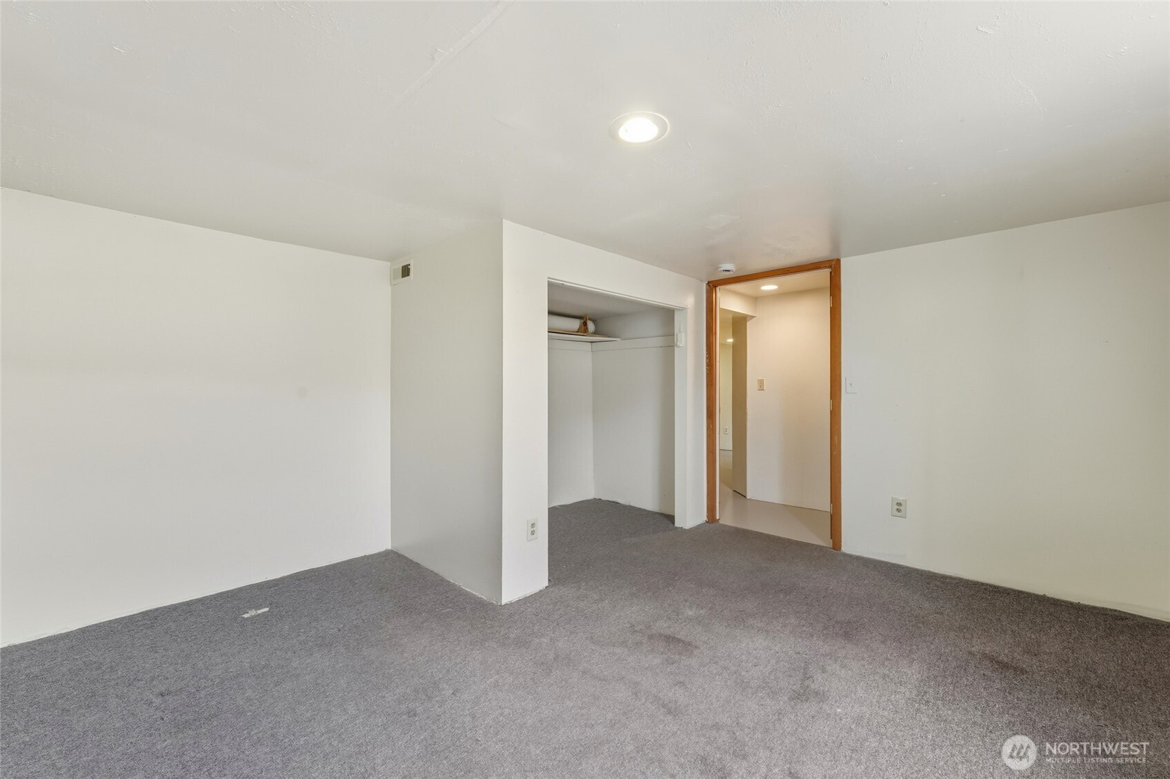 1055 E E ISAACS Avenue E, Walla Walla, WA 99362