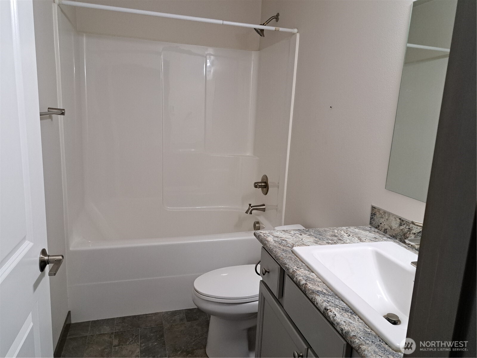 1651 SW Mulberry #E303, Oak Harbor, WA 98277