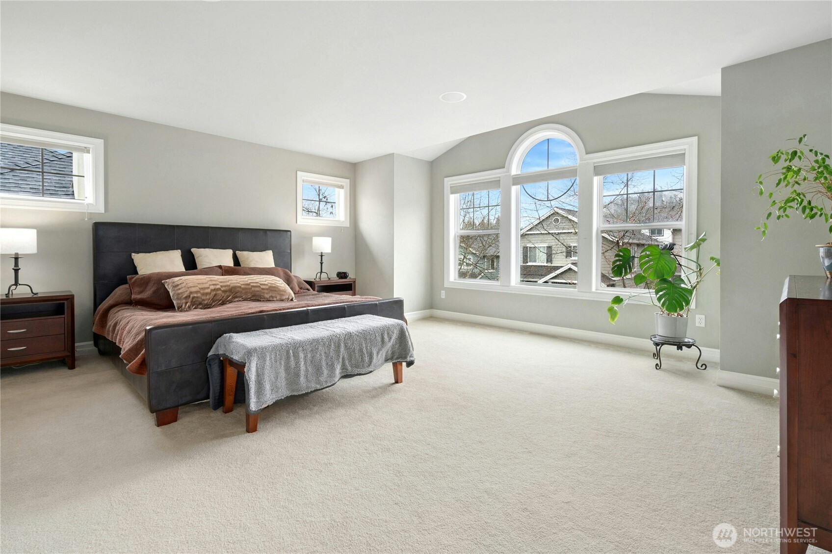 2411 30th Avenue NE, Issaquah, WA 98029