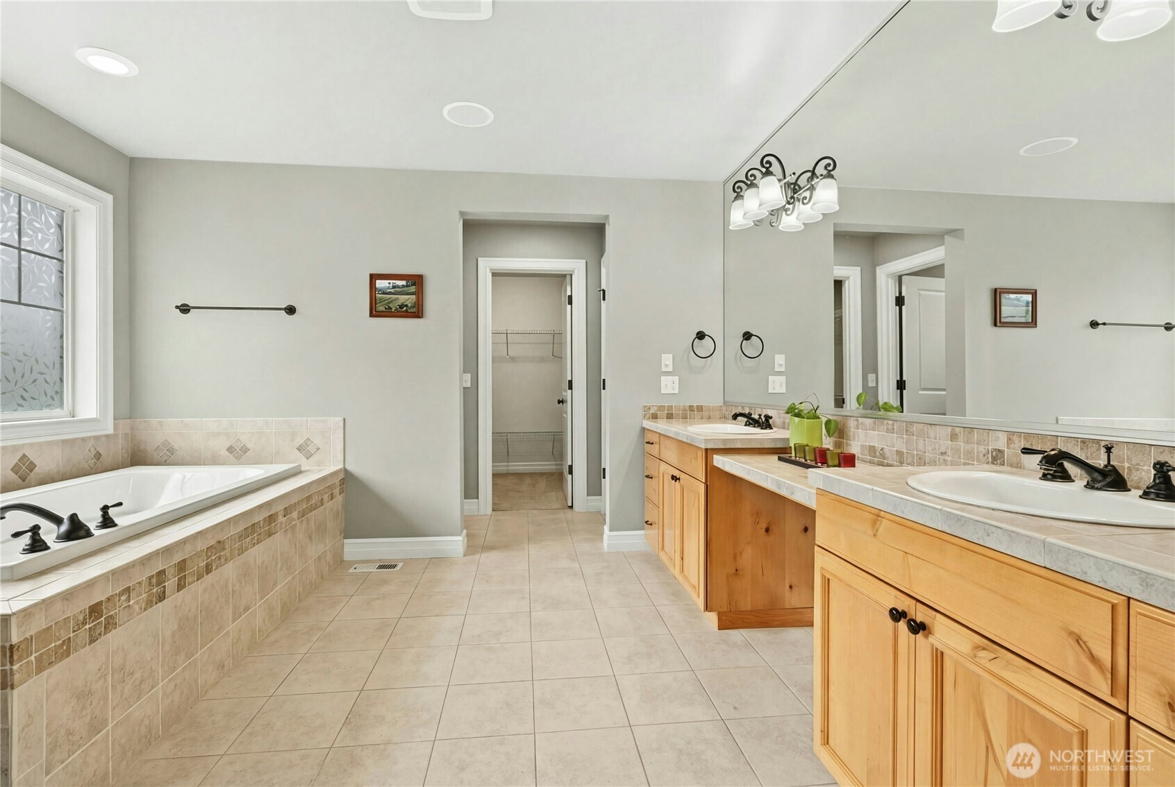 2411 30th Avenue NE, Issaquah, WA 98029