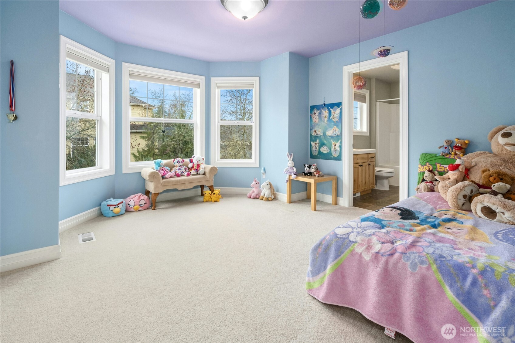 2411 30th Avenue NE, Issaquah, WA 98029