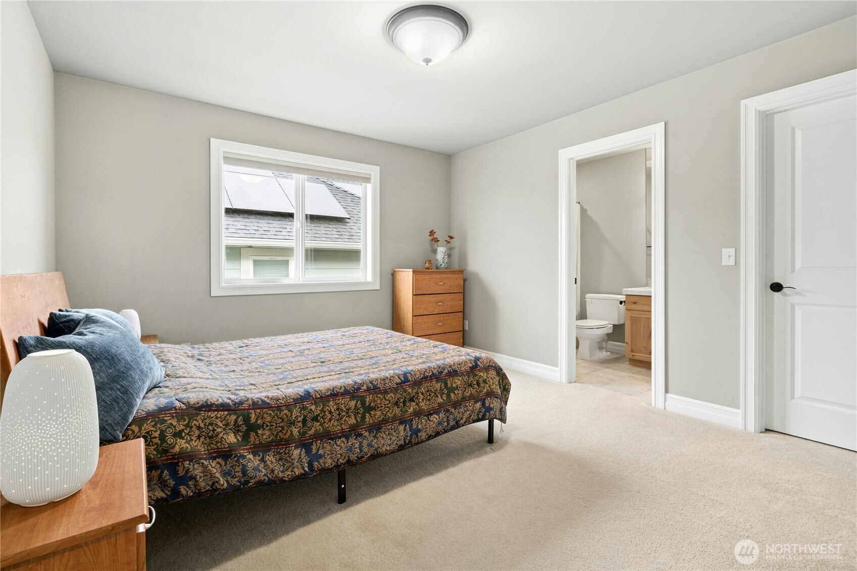 2411 30th Avenue NE, Issaquah, WA 98029