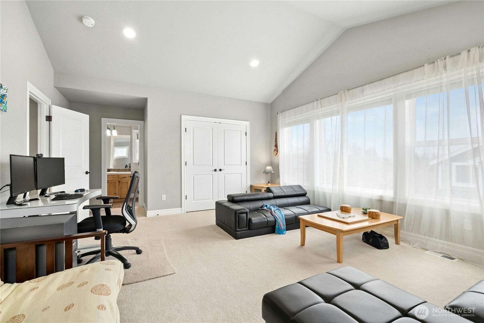 2411 30th Avenue NE, Issaquah, WA 98029