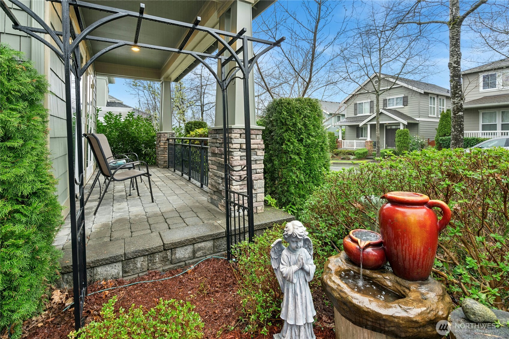 2411 30th Avenue NE, Issaquah, WA 98029