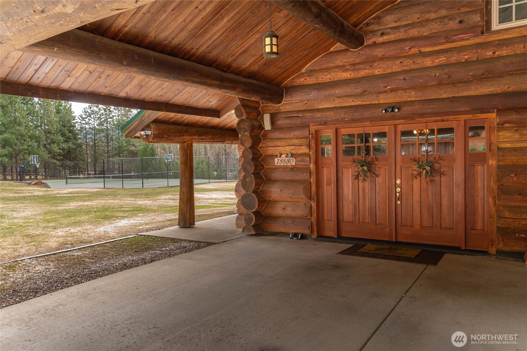 18680 US Hwy 2 , Leavenworth, WA 98826