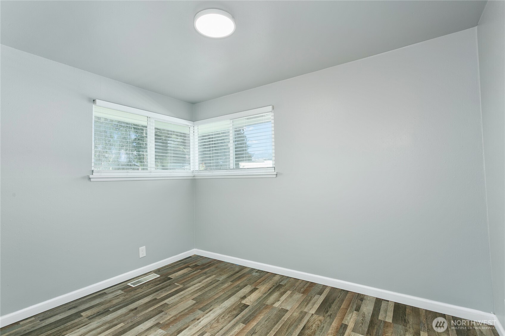 31327 12th Place S, Federal Way, WA 98003