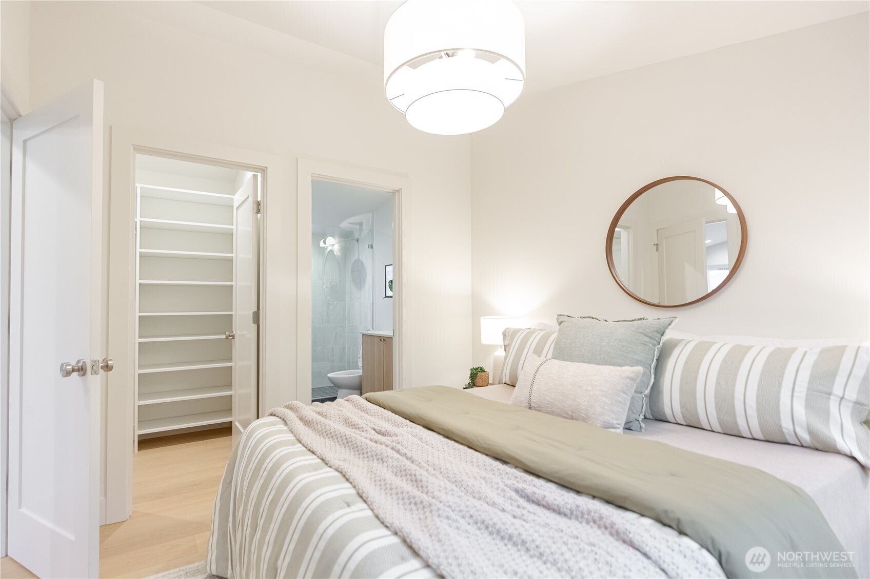 1528 25th Avenue , Seattle, WA 98122