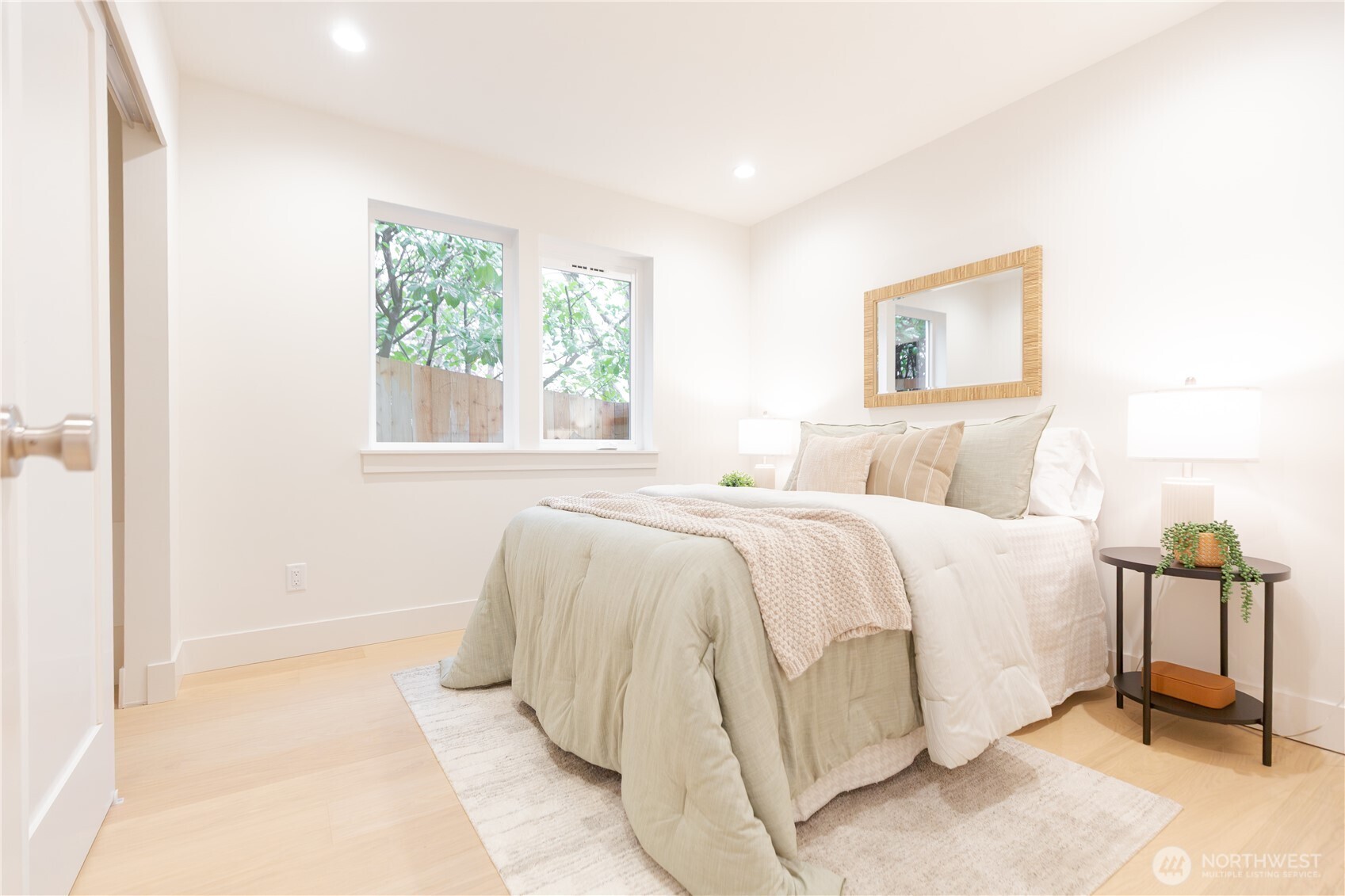 1528 25th Avenue , Seattle, WA 98122