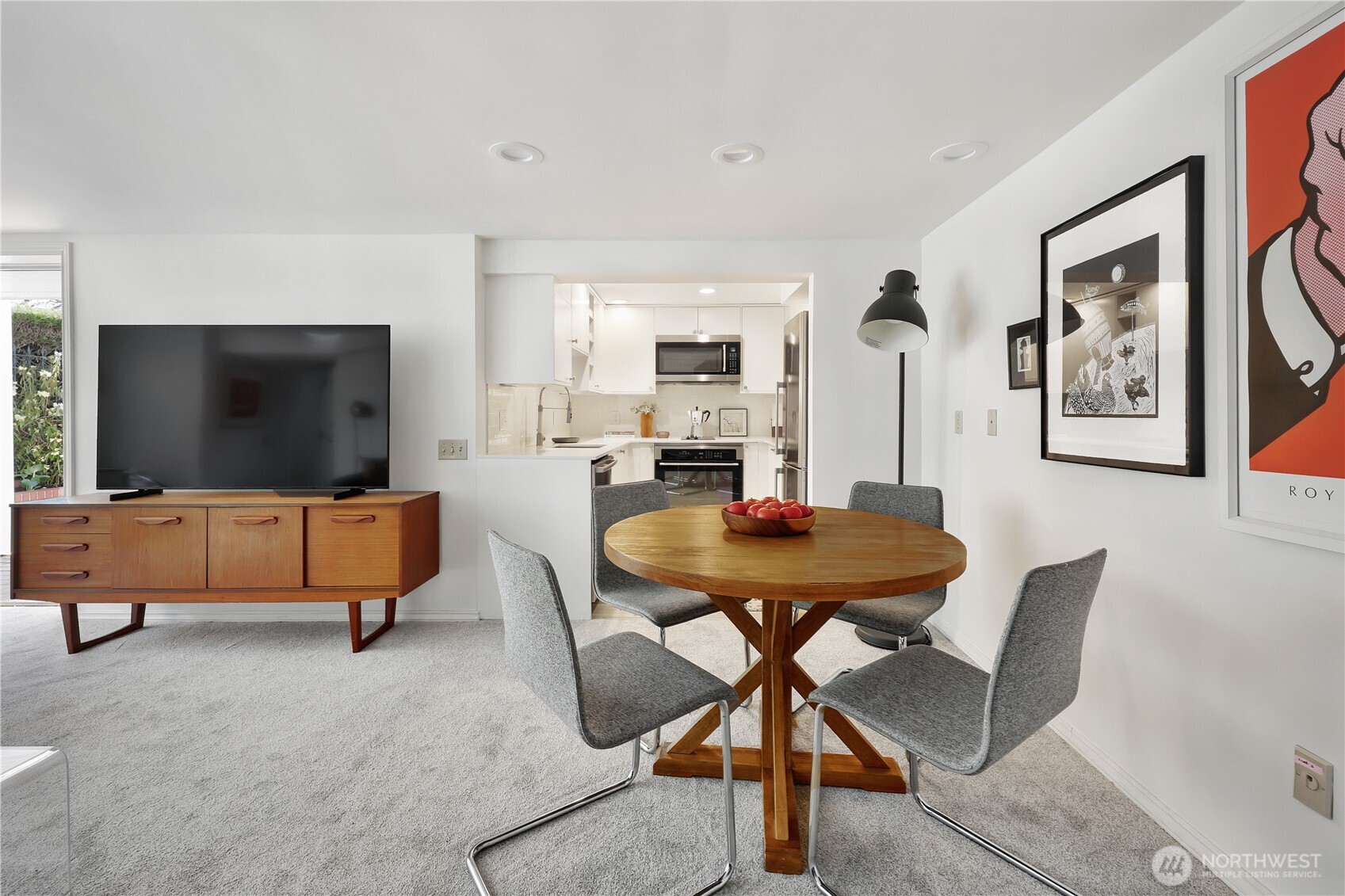 901 11th Avenue E, Seattle, WA 98102