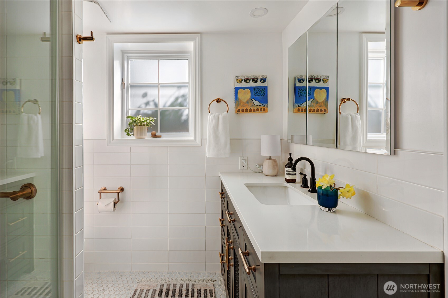 901 11th Avenue E, Seattle, WA 98102