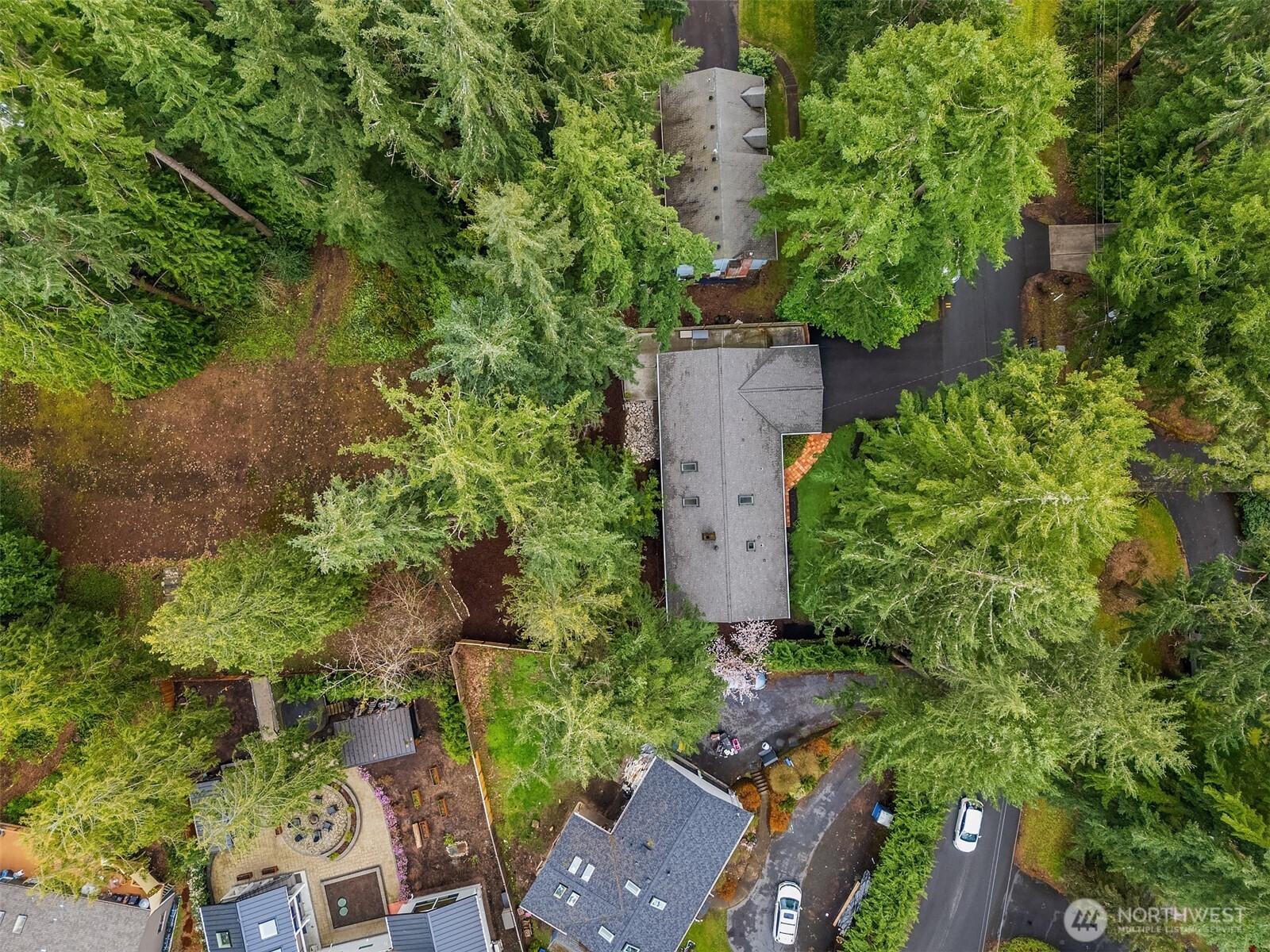 2310 216th Avenue SE, Sammamish, WA 98075