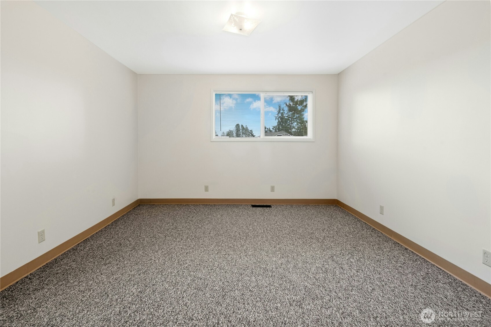 9052 12th Avenue NW, Seattle, WA 98117