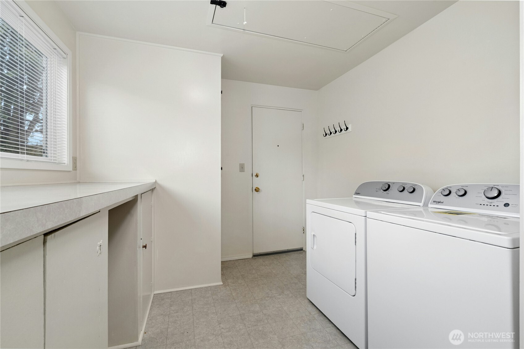 9052 12th Avenue NW, Seattle, WA 98117