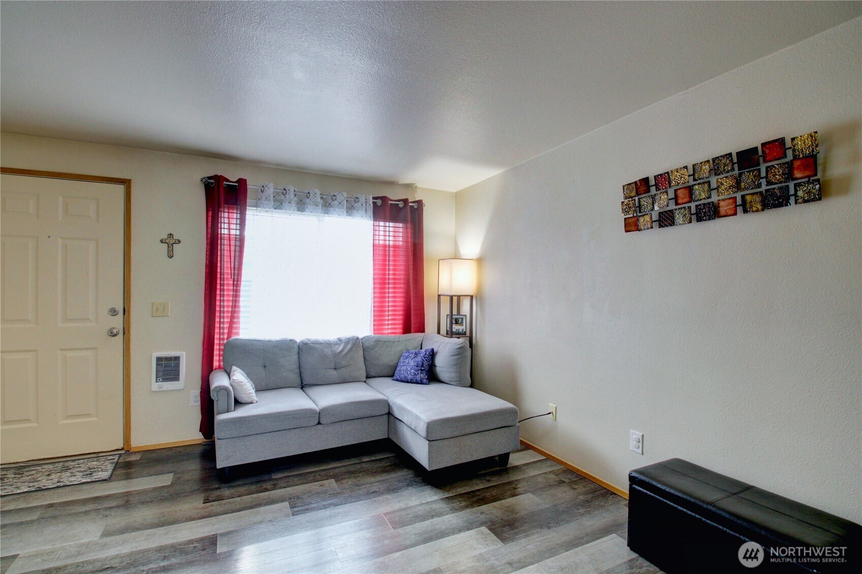 811 S Laventure Road #C, Mount Vernon, WA 98274