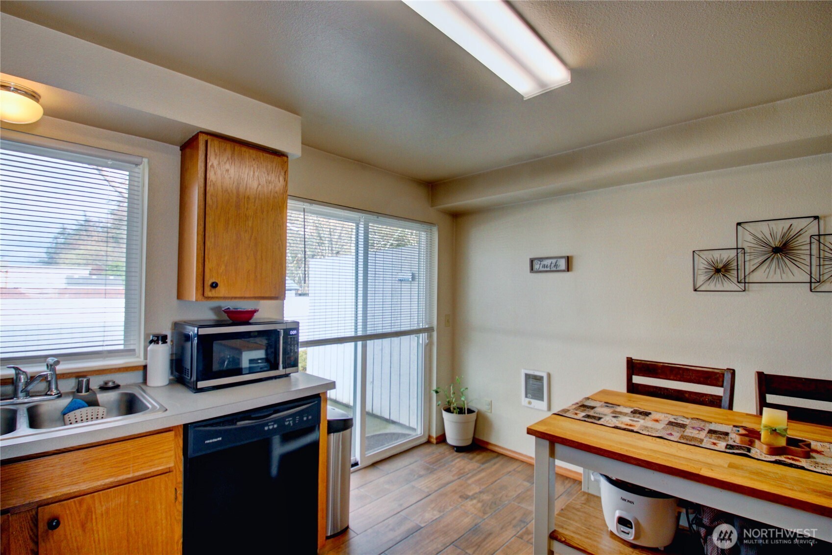 811 S Laventure Road #C, Mount Vernon, WA 98274