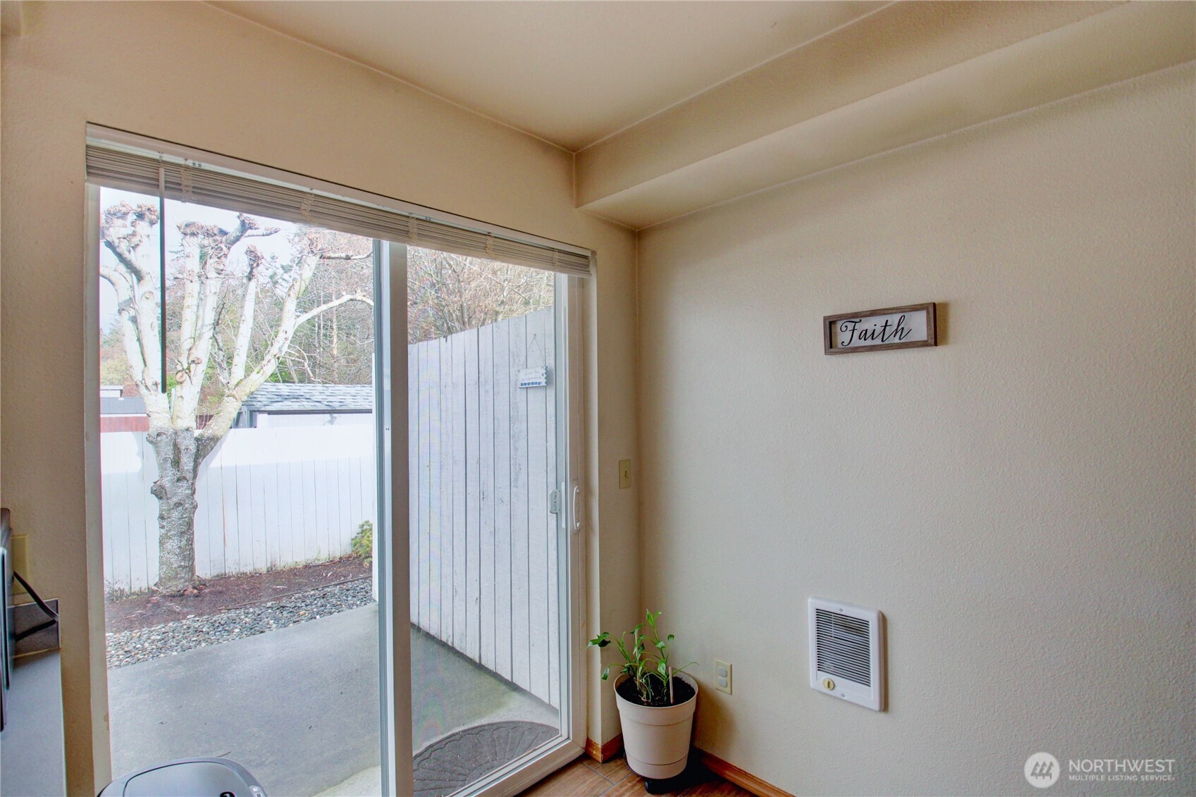 811 S Laventure Road #C, Mount Vernon, WA 98274