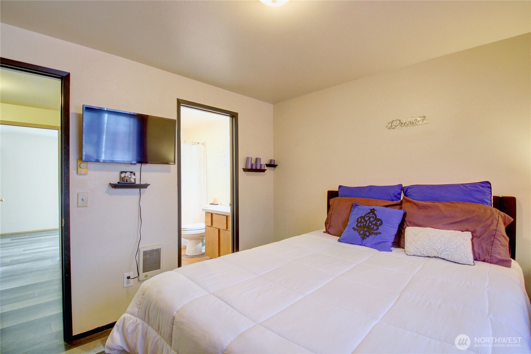 811 S Laventure Road #C, Mount Vernon, WA 98274