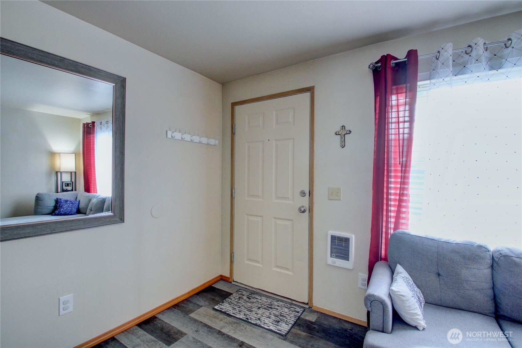 811 S Laventure Road #C, Mount Vernon, WA 98274