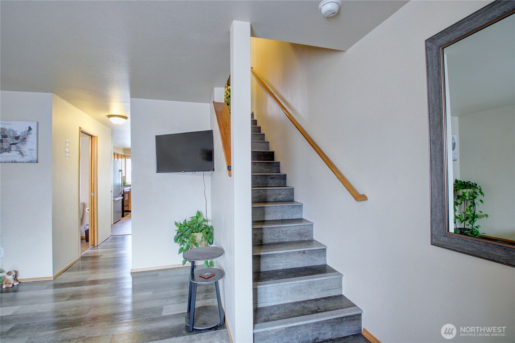 811 S Laventure Road #C, Mount Vernon, WA 98274